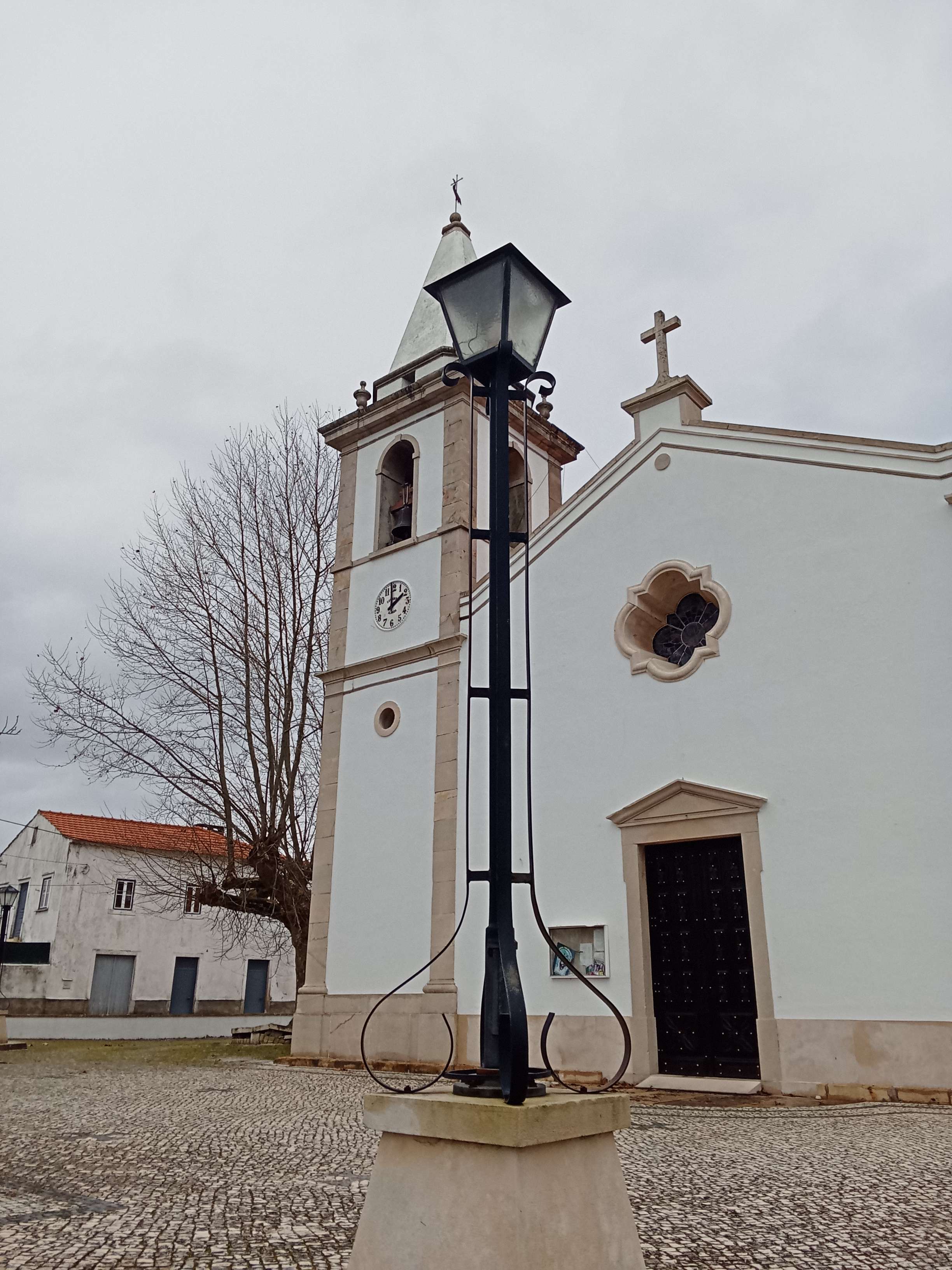 religion is a cool concept for the fact that it gives people hope and maybe even meaning to life. but my autistic ass cannot trick itself into believing higher powers exist so i guess im agnostic. tho if gods exist its the greek ones